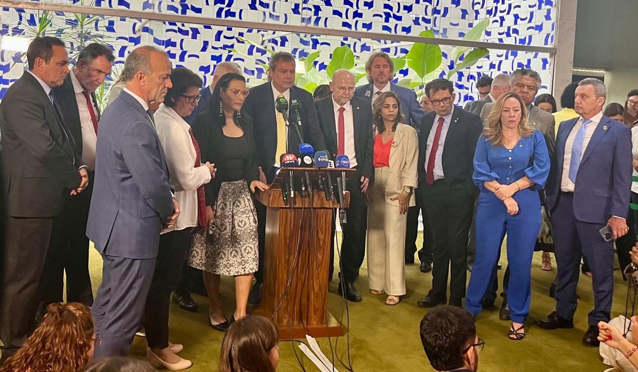 Governors say that Bolsonaro allies kidnapped plenary and await Motta