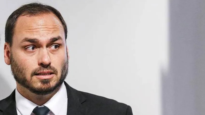 Carlos Bolsonaro compares Brazil to Venezuela and criticizes “Union Rhetoric” of Moraes