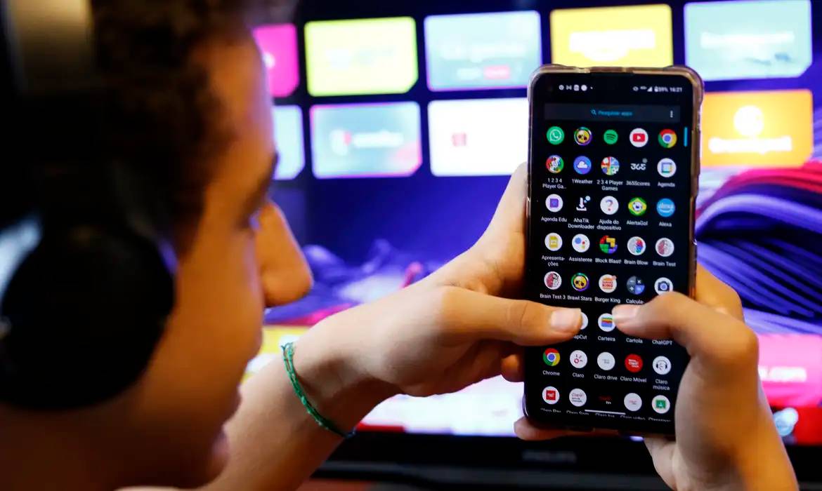 Adultization: Chamber approves PL that limits social networks for children; See what you say