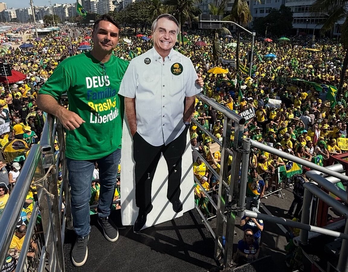 Bolsonaro sends a message by telephone to supporters and may have problems with STF