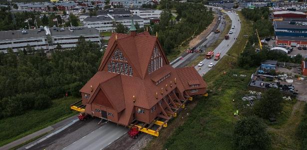 Church of 672 tons is moved by 5 km in Sweden; See video