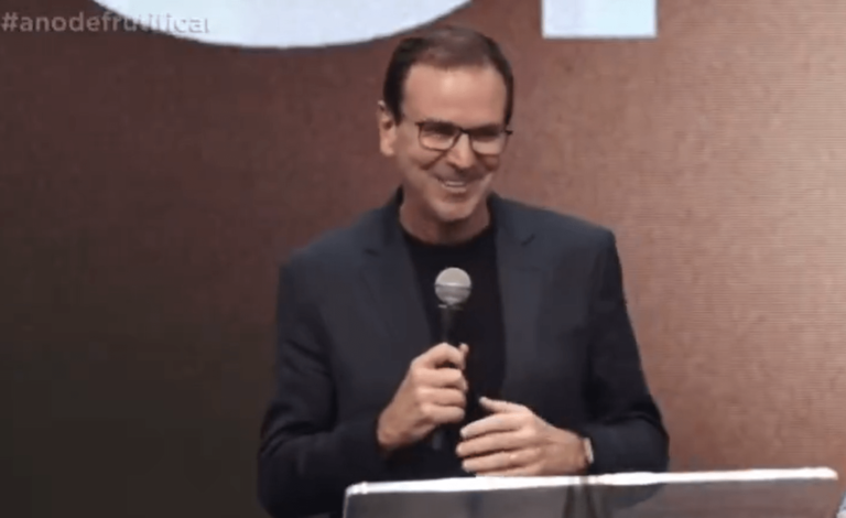 Eduardo Paes formalizes support for CBF to host World Cup 2029
