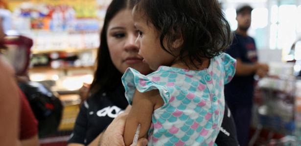 Vacinação contra sarampo no México, um dos países das Américas com mais casos