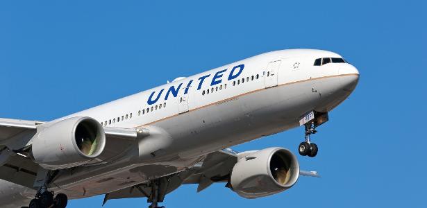 Voo da United Airlines que ia para Filipinas faz pouso de emergência no Japão