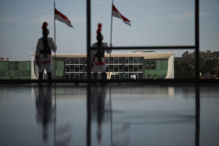 57.9% of Brazilians want changes in the way they govern, shows Paraná Pesquisas
