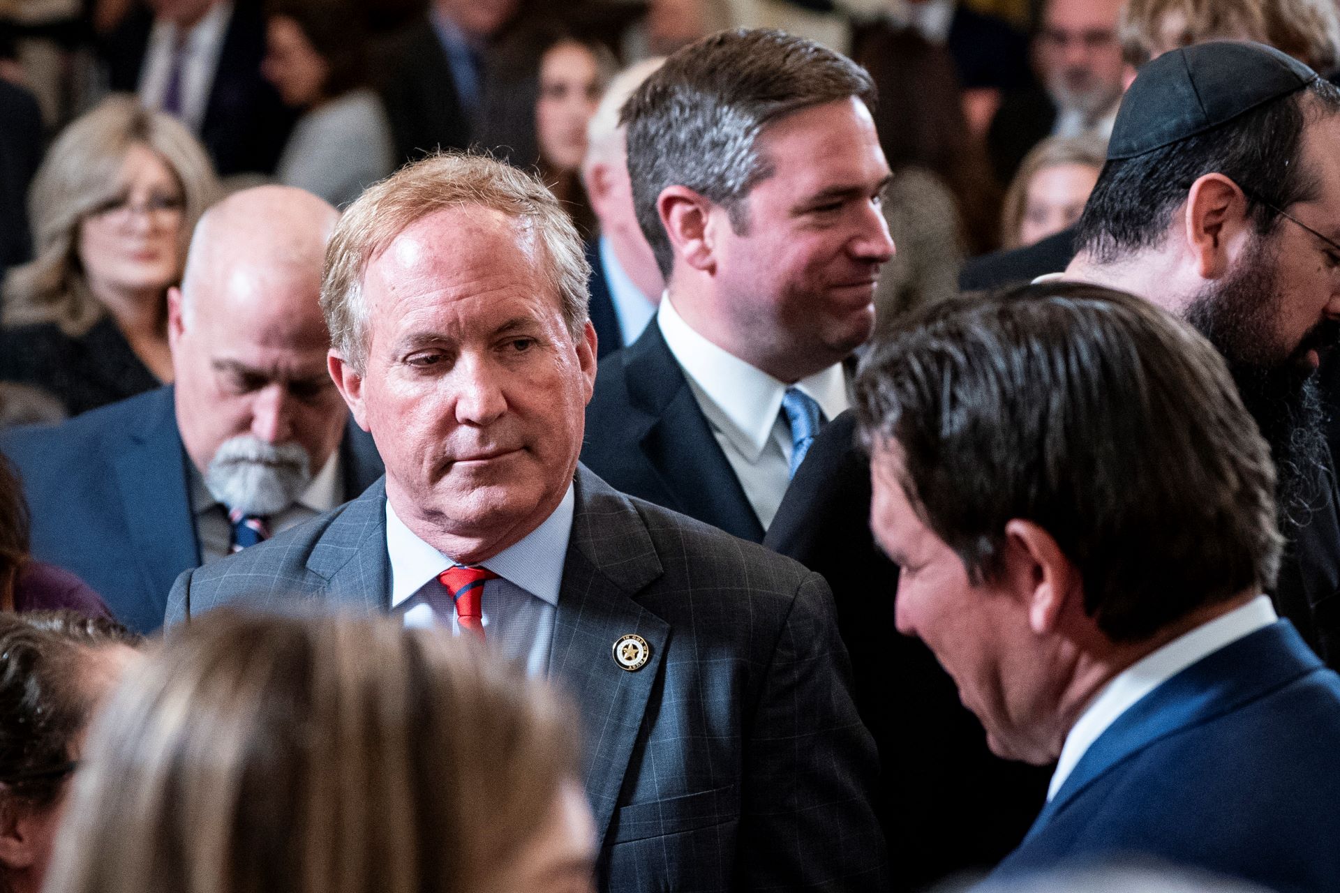 Texas sues Tylenol makers, claiming they hid autism risks