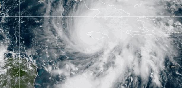 Furacão Melissa atinge a Jamaica