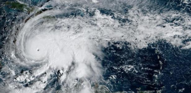 Imagem do furacão Melissa se aproximando da Jamaica