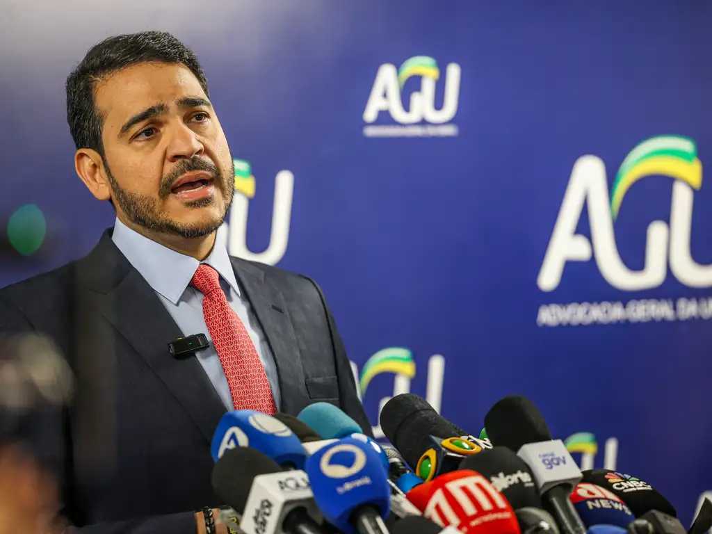 Nominated to the STF, Messias praises Alcolumbre and will listen to senators' 'concerns'