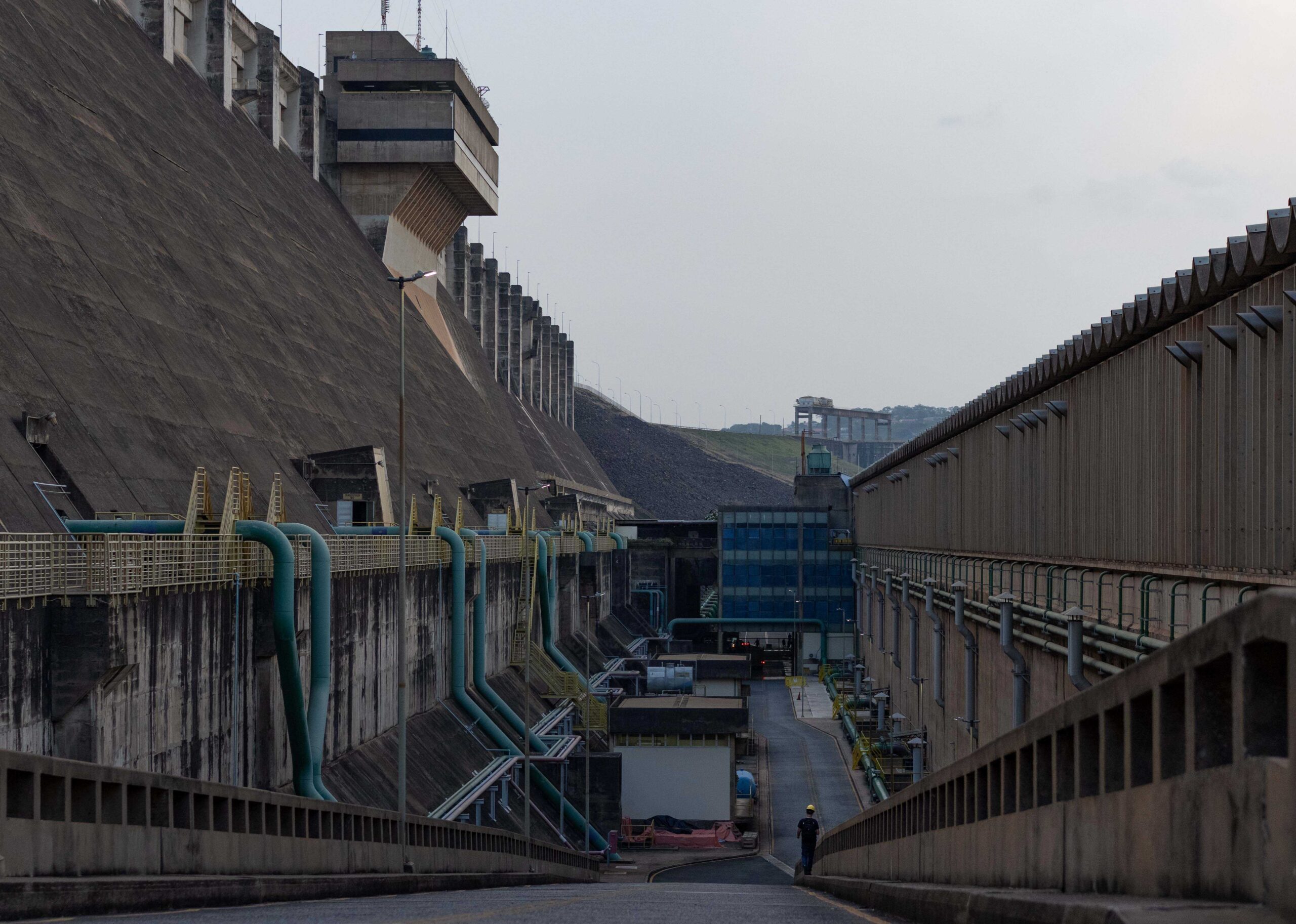 Climate crisis makes hydroelectric plants less reliable, and Brazil suffers as a result