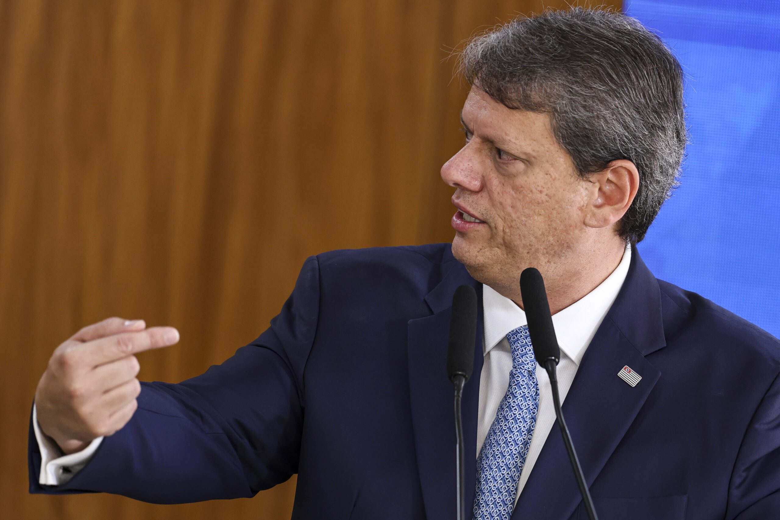 PT leader says Tarcísio uses defense of amnesty to seek votes for Bolsonaro