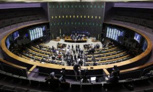 Chamber leaders call for the withdrawal of the 10-year transition proposal in PEC 6×1