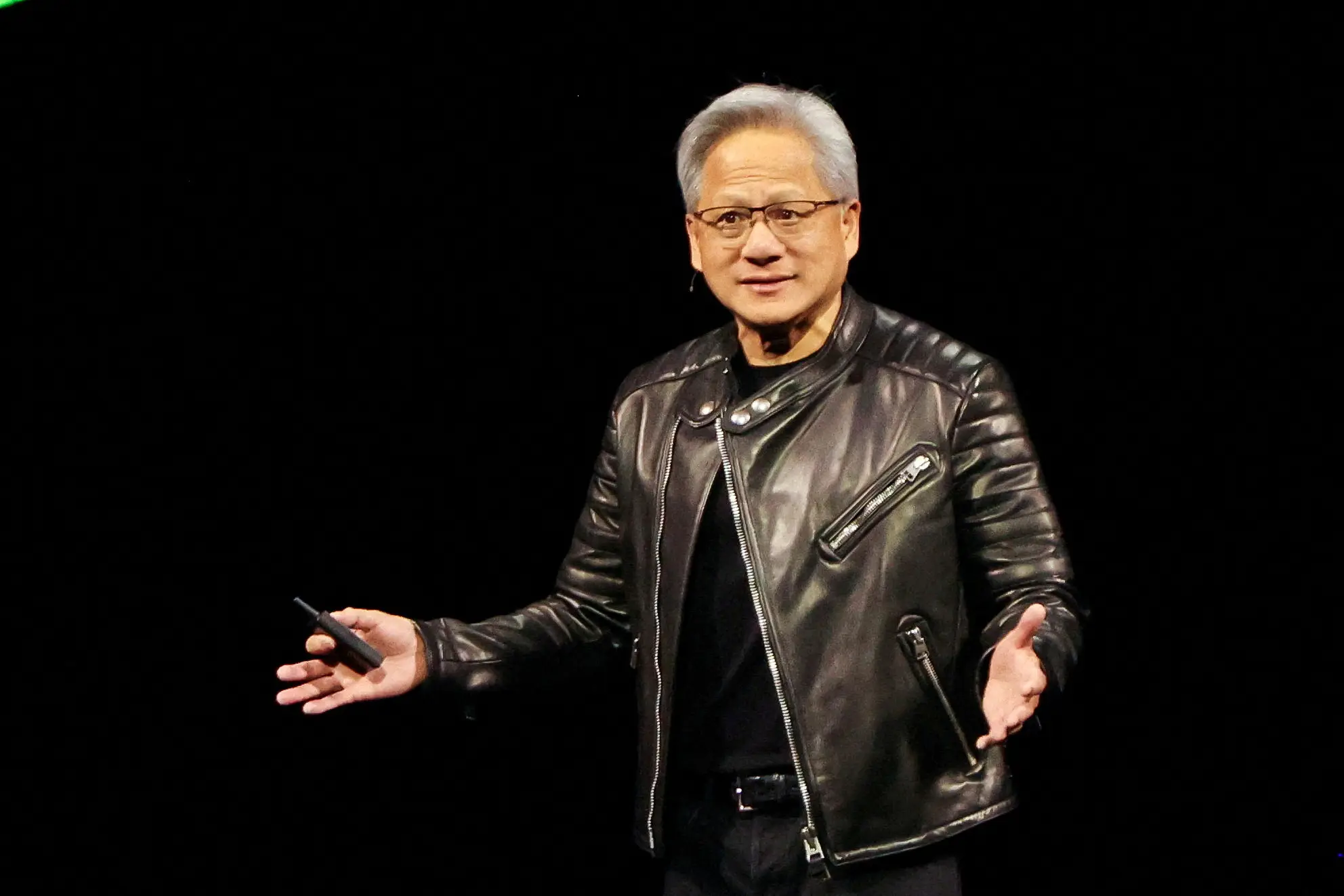 O CEO da Nvidia, Jensen Huang, faz a palestra principal na Conferência de Tecnologia de GPU da Nvidia no SAP Center em San Jose, Califórnia, EUA, em 18 de março de 2025. REUTERS/Brittany Hosea-Small/Foto de arquivo