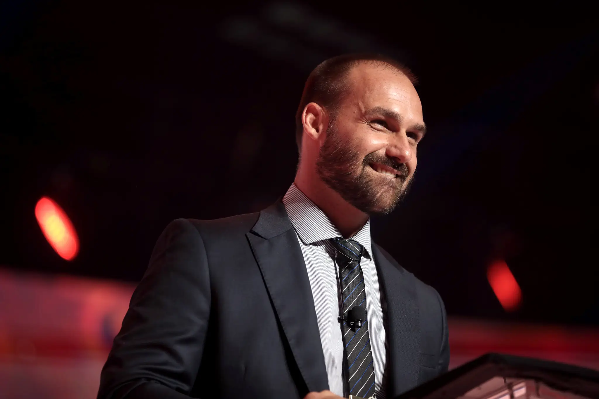 Eduardo Bolsonaro has 5 days to explain faults in a process that could revoke his mandate