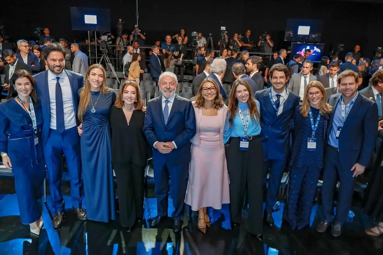 Janja accuses Zezé Di Camargo of misogyny after criticizing Silvio Santos' daughters