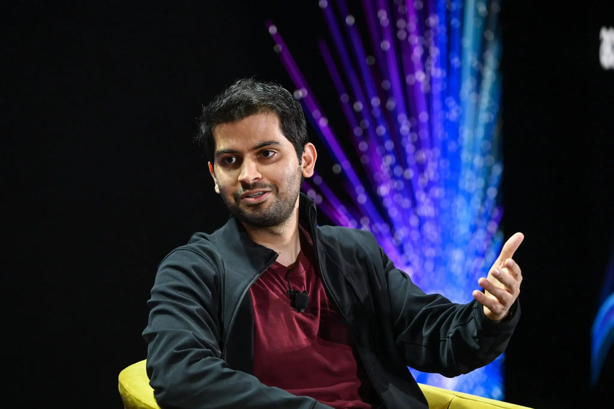 Technology challenges: robots do somersaults, but can't climb stairs