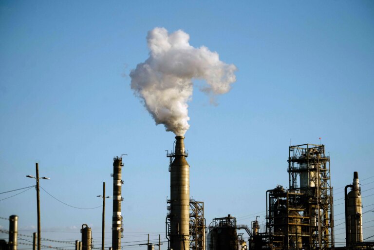 Refinaria da Valero Energy, em Houston, EUA (Foto: Brandon Thibodeaux/The New York Times)