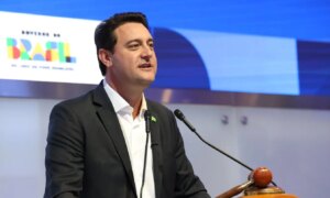 Ratinho Jr. gives up running for President in 2026 and says he will serve a term in PR