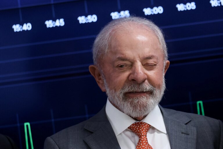 Lula encourages MST to contest elections and criticizes low representation in Congress
