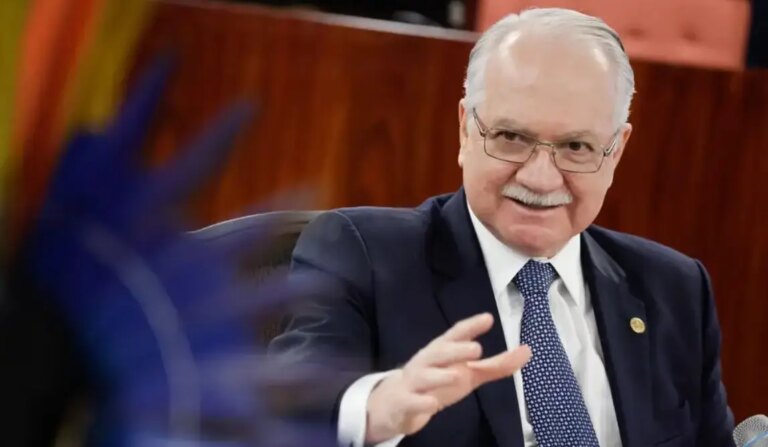 Fachin: 'Either we limit ourselves, or there may be a limitation from an external Power'
