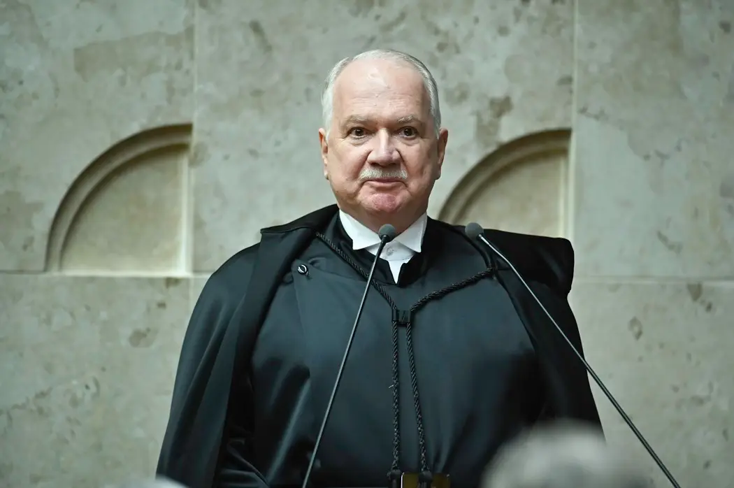 'Democracy is not neutral in the face of those who want to destroy it', says Fachin