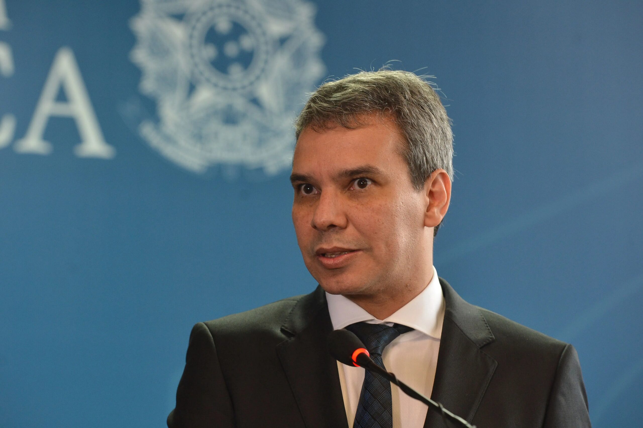 Bahian wing of the government presses for head of Petrobras' legal department in court