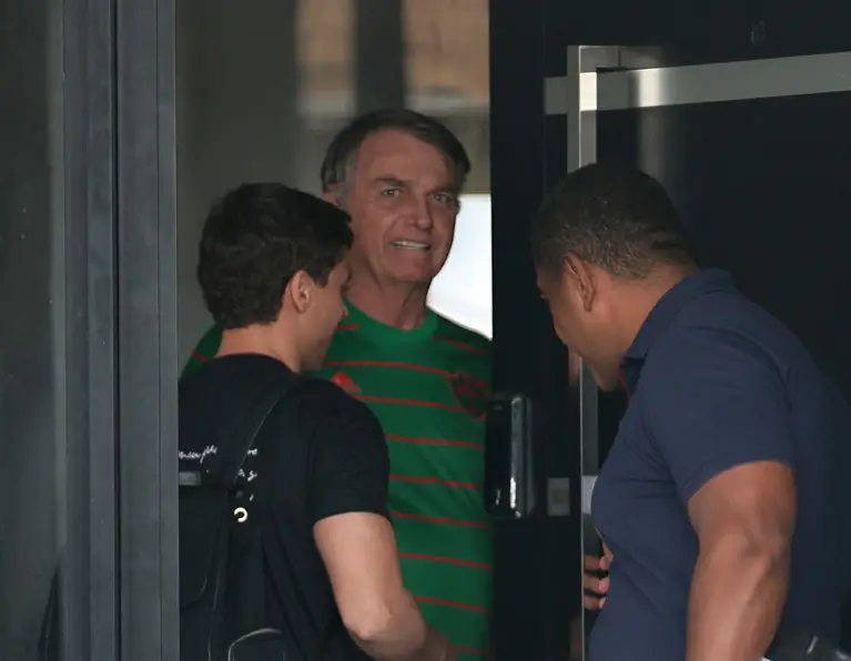 Majority believes that Bolsonaro's arrest occurred due to his own actions, says survey
