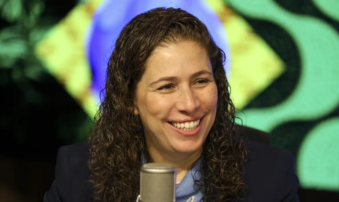 Minister Esther Dweck will be the only government representative at the Davos Forum