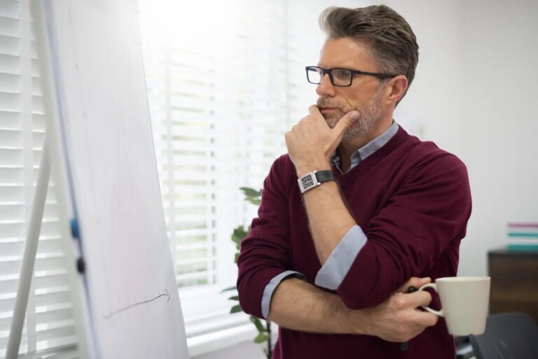 “Este é um dos momentos mais desafiadores para os líderes”, diz Mohamed Kande, presidente global da PwC (Foto: Gpointstudio/Freepik)