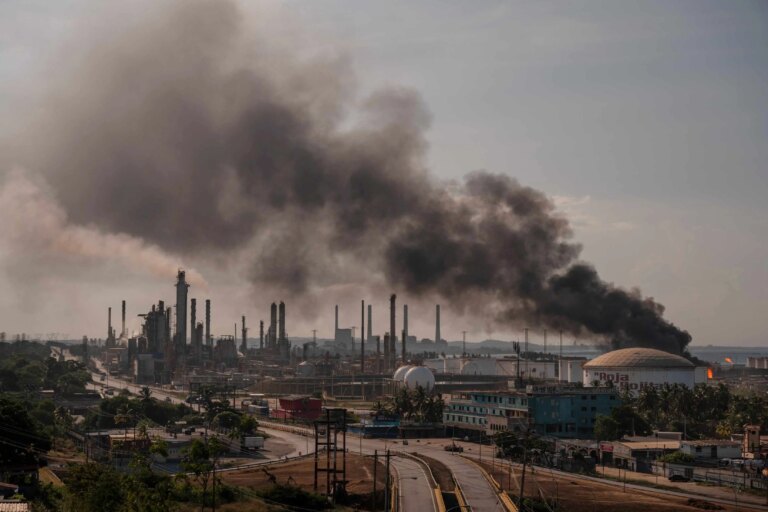 A indústria petrolífera da Venezuela sofreu dificuldades e mudanças nos últimos anos (Foto: Adriana Loureiro Fernandez/The New York Times)