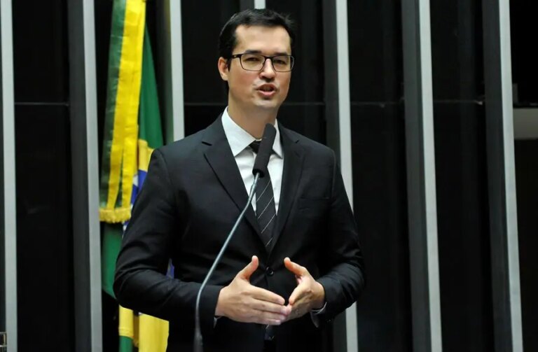 Dallagnol files criminal report against Moraes for alleged abuse in the Unafisco case
