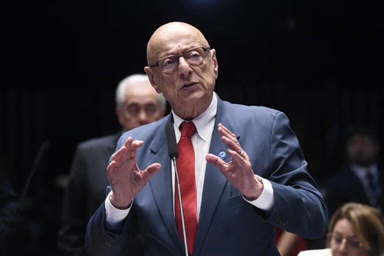 Esperidião Amin reaffirms his candidacy for the Senate for SC, even with Carlos and De Toni
