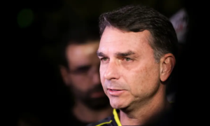 Flávio pauses offensive against Moraes in the net when looking for home for Bolsonaro