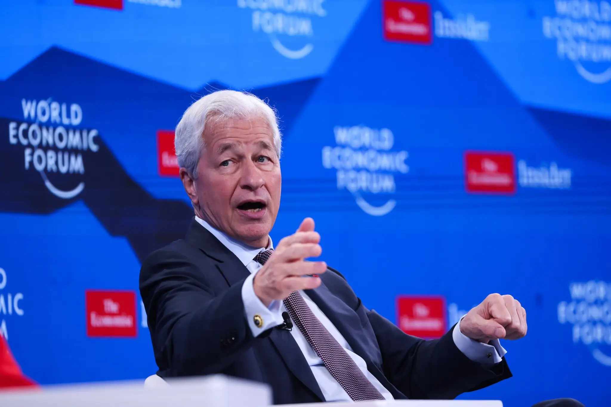 Jamie Dimon, CEO do JPMorgan Chase, defende cautela no desemprego causado por IA (Foto: Getty Images)