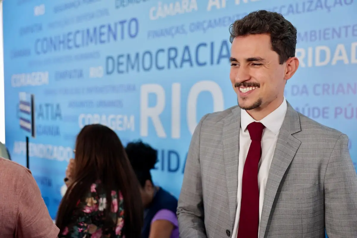 Court releases councilor arrested on suspicion of negotiating campaign with Comando Vermelho