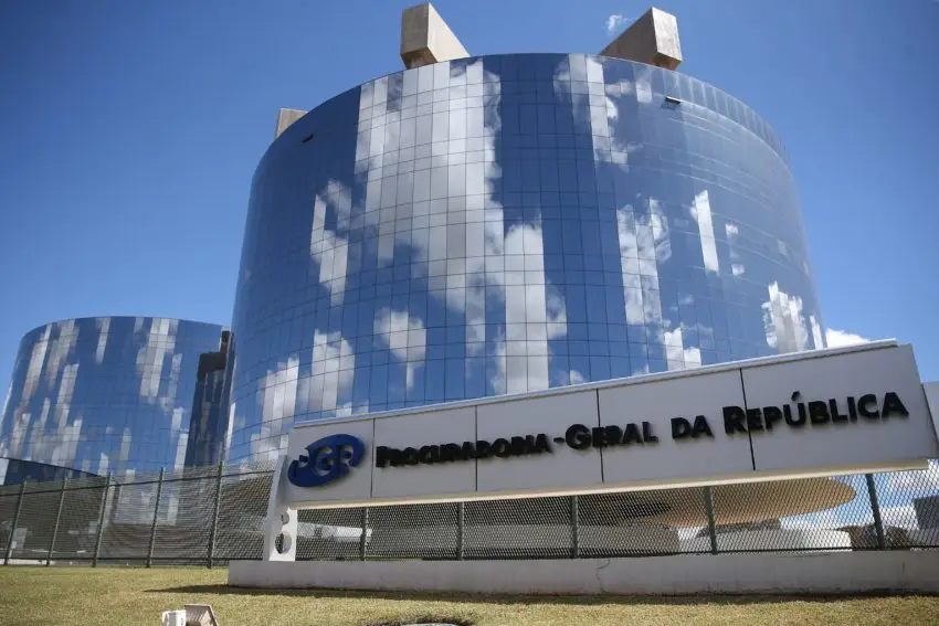 Moraes asks the PGR for an opinion on house arrest for Bolsonaro