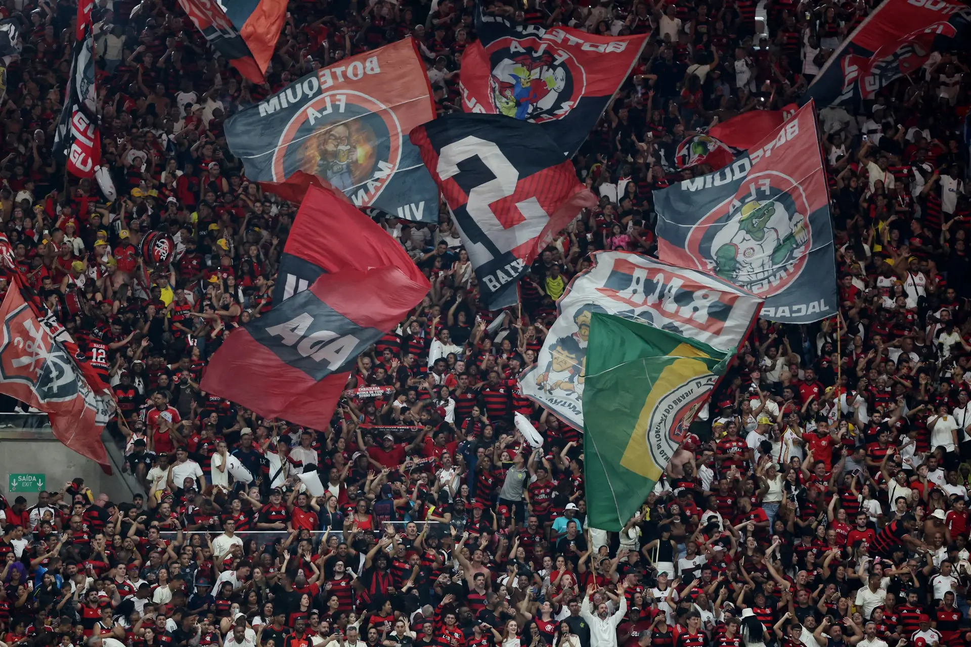 Senate advances project that punishes transphobia in stadiums