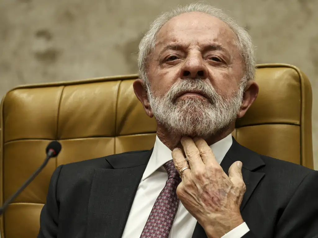 Lulinha calls Lula after PF points out possible escape attempt