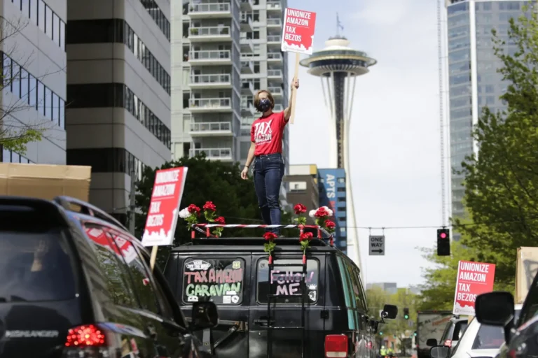 Washington approves new tax for millionaires – and billionaires are already packing their bags
