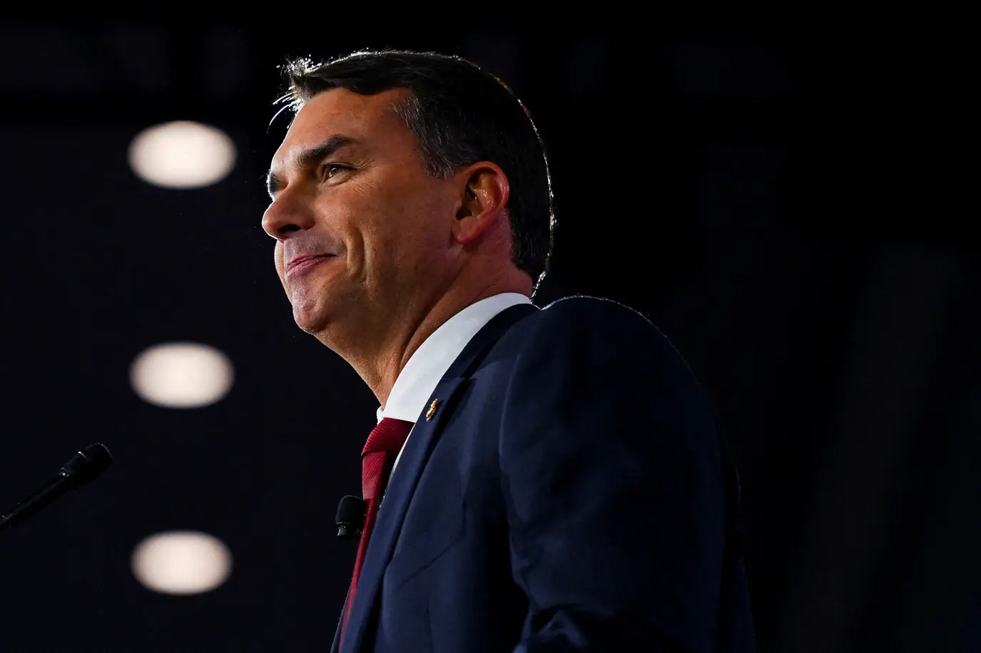 Flávio Bolsonaro calls for unity on the right after barbs between Carlos and Nikolas Ferreira