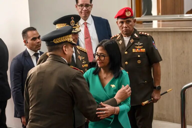 Maduro's successor silently removes those who kept him in power in Venezuela
