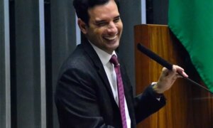 Leo Prates: who is the deputy chosen to report on the PEC in the Chamber