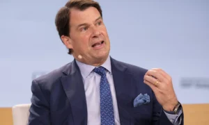 Ford CEO says Tesla doesn’t have an “updated car”, and the real competitor is BYD