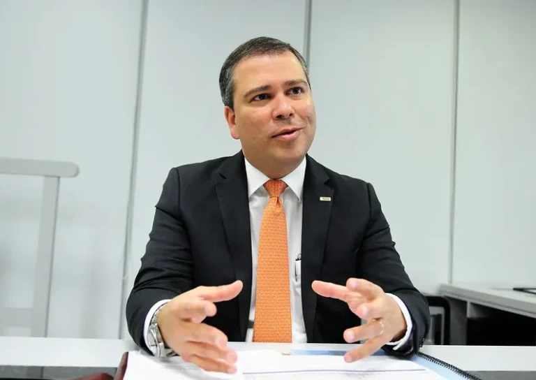 “Pure camaraderie” and fraud of R$ 12.2 billion: understand the arrest of former BRB president
