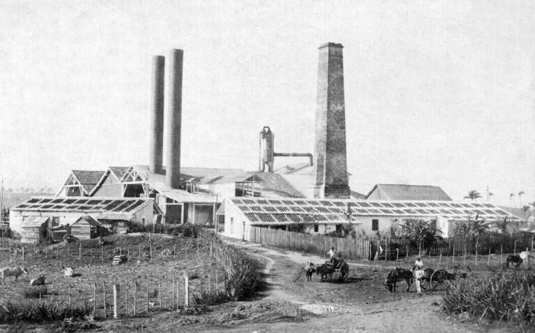 Usina de Açúcar em Cuba (Wikipedia Commons)