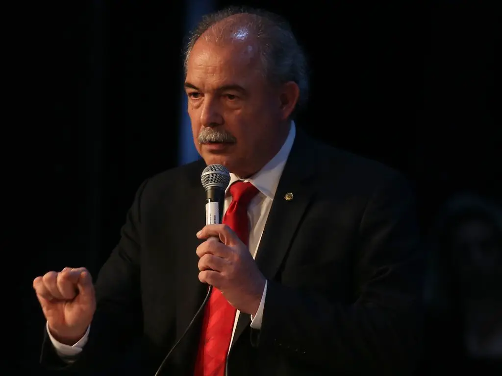 The role of the State is to protect the economy from the oil shock, says Mercadante