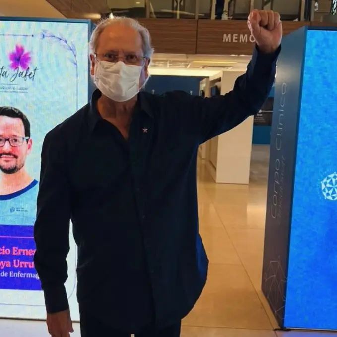 José Dirceu is discharged from hospital after being admitted with lymphoma
