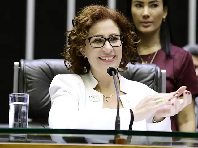 Italian court orders Carla Zambelli released after blocking extradition to Brazil