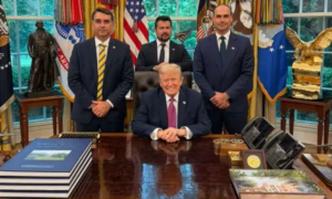 Shirt, Eduardo and message from Bolsonaro: behind the scenes of the meeting between Flávio and Trump