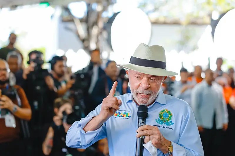 Planalto says the performance of Eduardo and Flávio Bolsonaro in the USA is “deplorable”